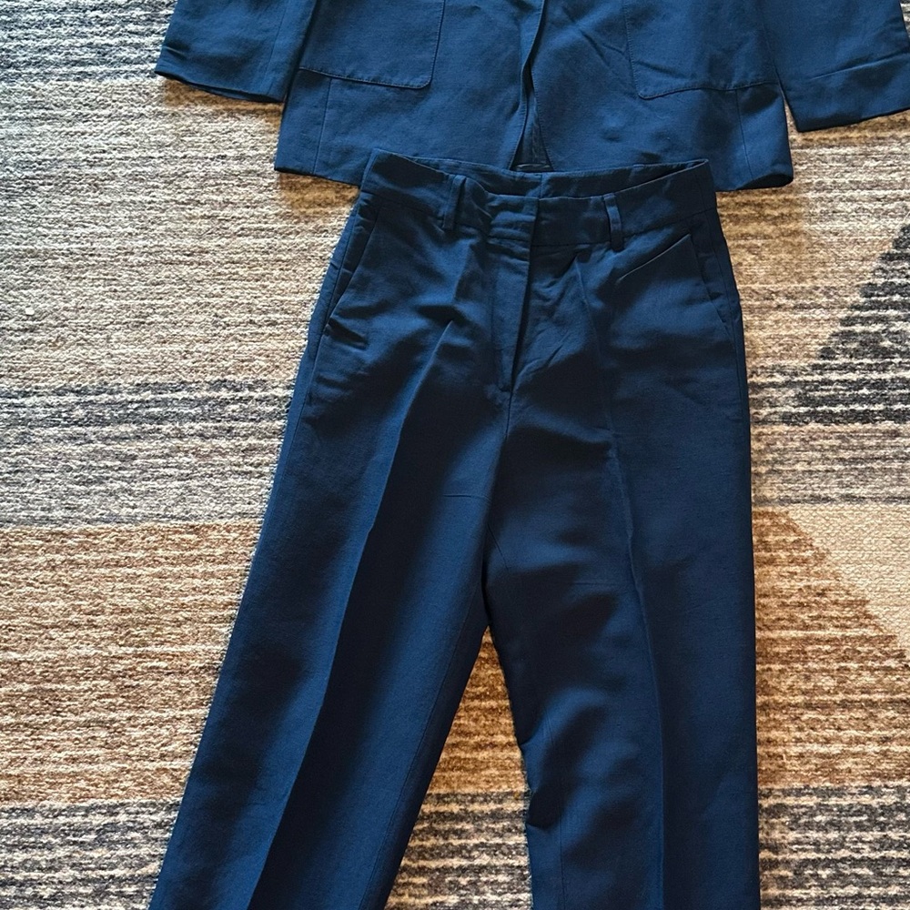 Akris Punto Navy Women's Trousers and Blazer
